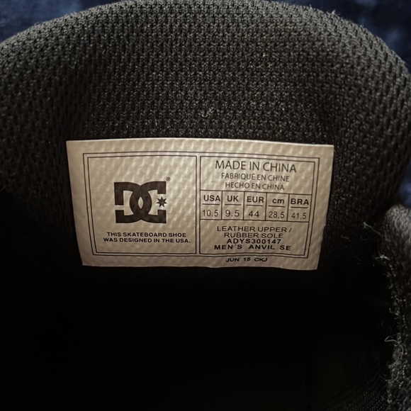 Black/Multicolor DC Anvil SE Skateboarding Shoes (Size 10.5) - Picture 6 of 6